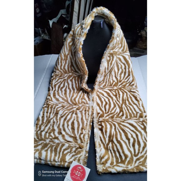 sew sweet minky designs 58" long faux mink luxuriously soft 9in wide scarf. - Picture 3 of 3